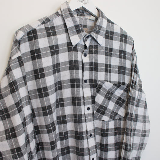 Vintage Master Stroke flannel shirt in grey and white. Best fits XL