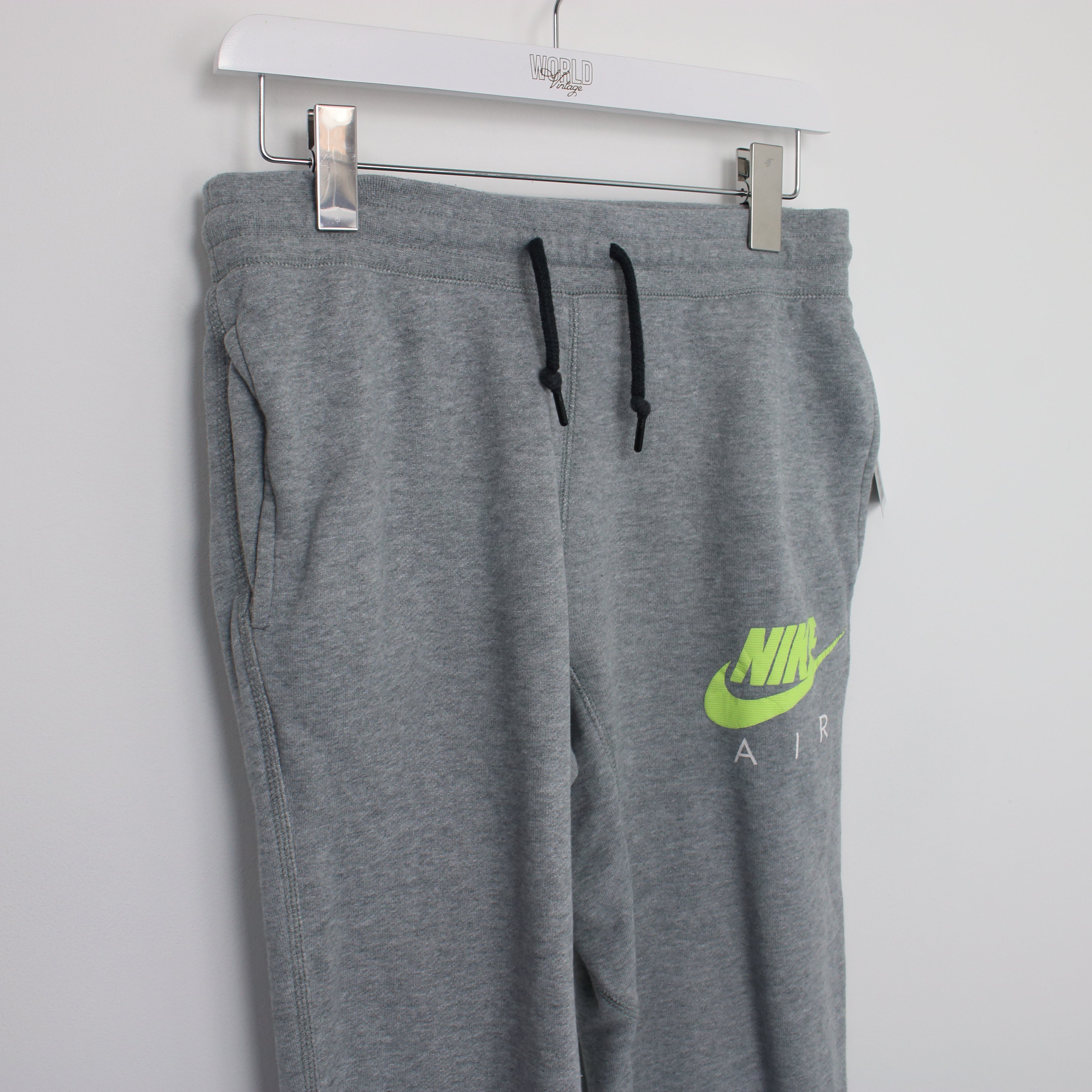 Retro hot sale nike joggers