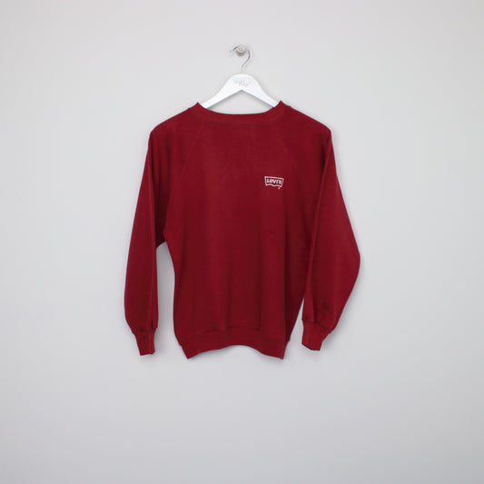 Vintage Levi's sweatshirt in red. Best fits XS