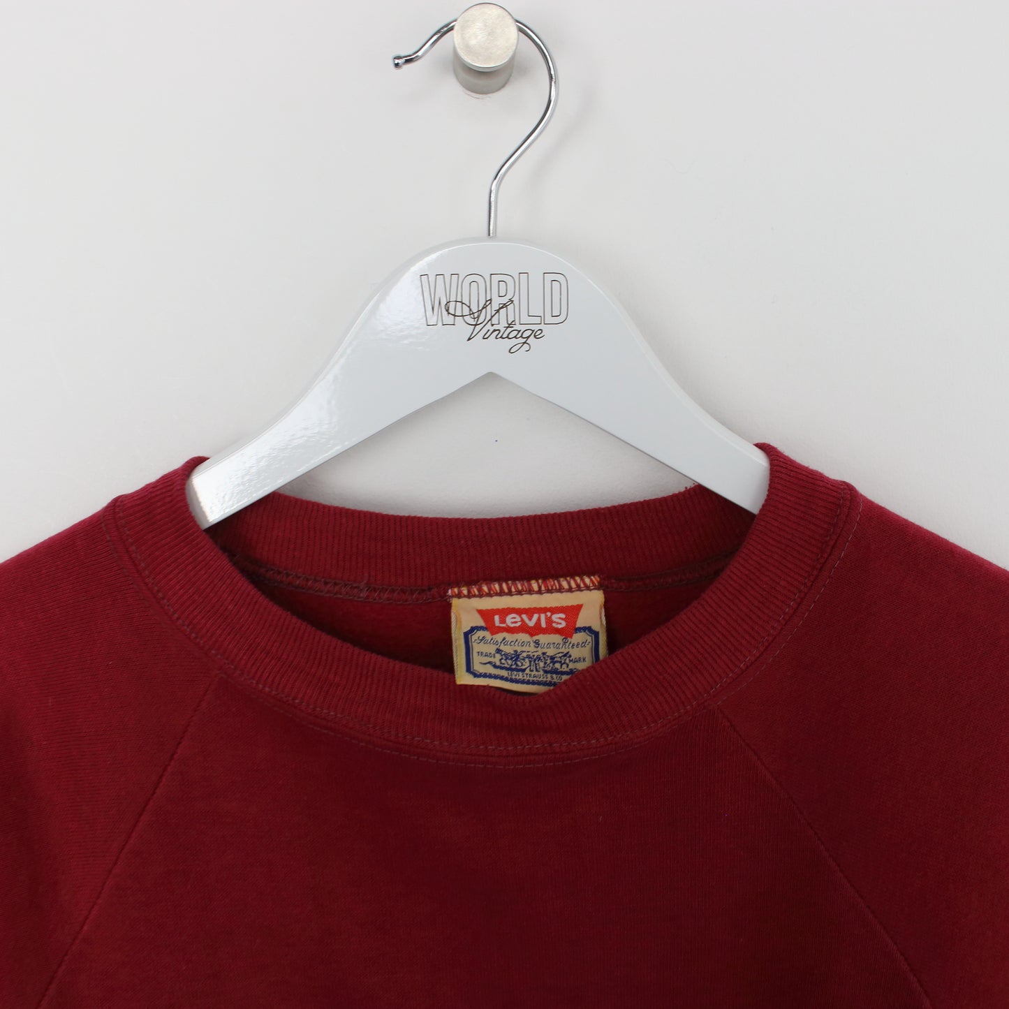 Vintage Levi's sweatshirt in red. Best fits XS